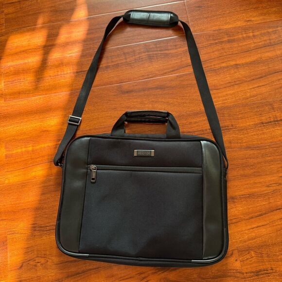 KENNETH COLE REACTION R-Tech 17"‎ Laptop Bag Briefcase Black Handles & Strap - Picture 14 of 16